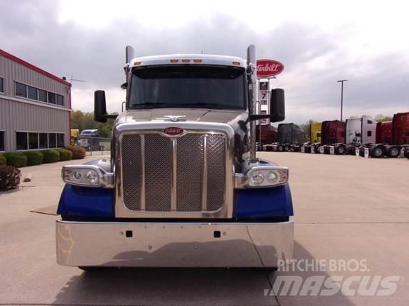 Peterbilt 567 Тягачі