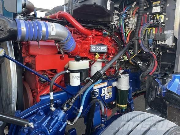 Peterbilt 567 Тягачі