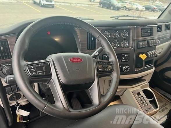 Peterbilt 567 Самоскиди