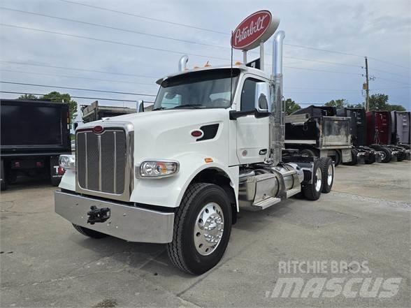 Peterbilt 567 Тягачі