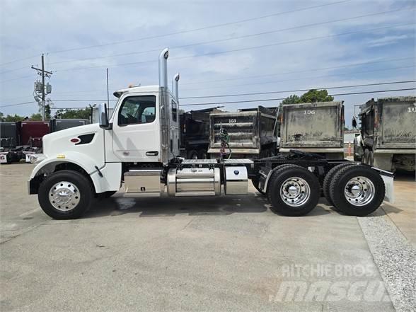 Peterbilt 567 Тягачі