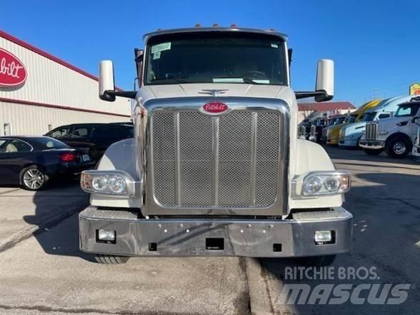 Peterbilt 567 Шасі з кабіною