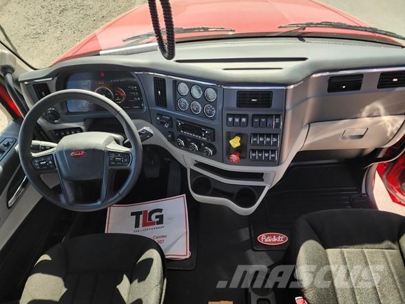 Peterbilt 567 Тягачі