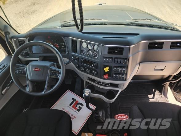 Peterbilt 567 Тягачі
