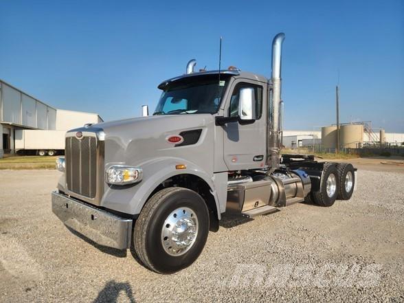 Peterbilt 567 Тягачі