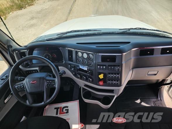 Peterbilt 567 Тягачі