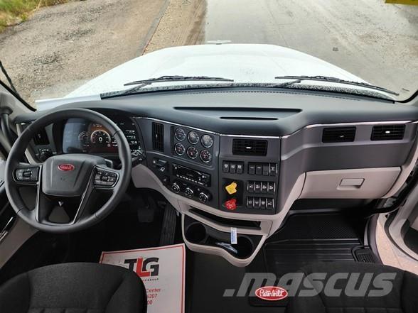 Peterbilt 567 Тягачі