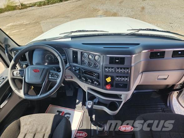 Peterbilt 567 Тягачі