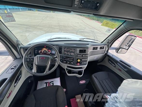 Peterbilt 567 Тягачі