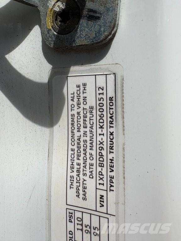 Peterbilt 579 Тягачі