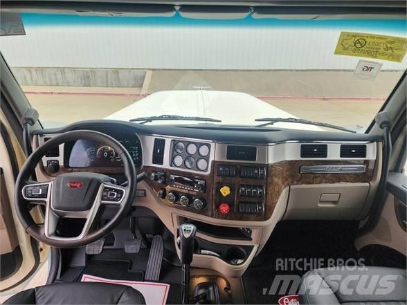 Peterbilt 589 Тягачі
