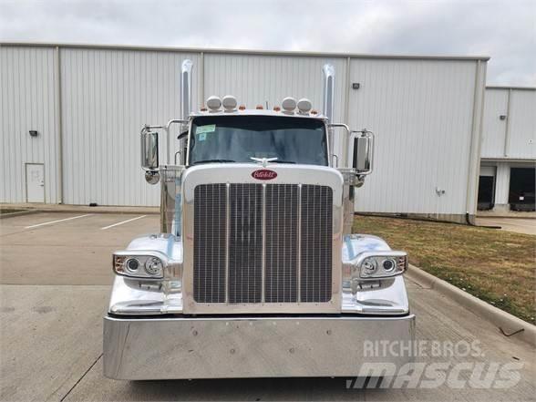Peterbilt 589 Тягачі