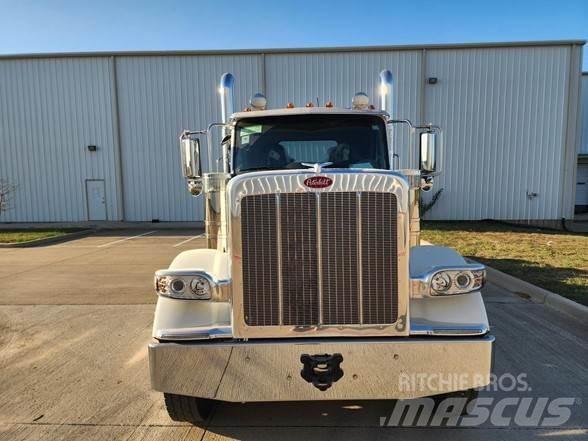 Peterbilt 589 Тягачі