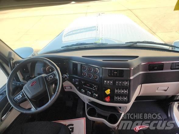 Peterbilt 589 Тягачі