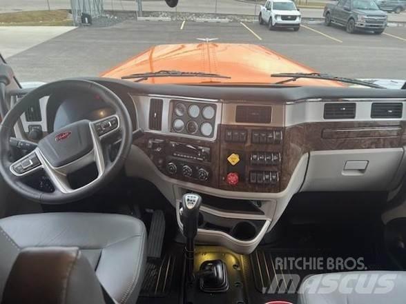 Peterbilt 589 Тягачі