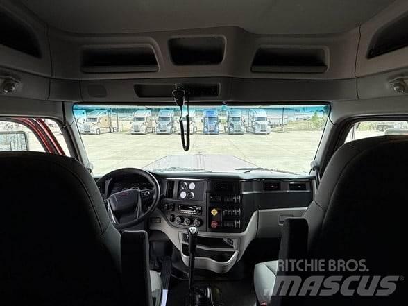 Peterbilt 589 Тягачі