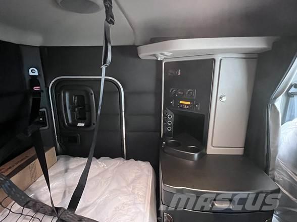 Peterbilt 589 Тягачі