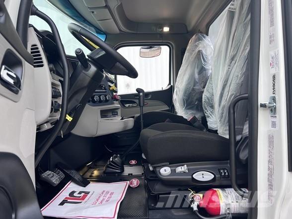 Peterbilt 589 Тягачі