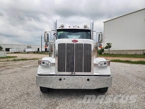 Peterbilt 589 Тягачі