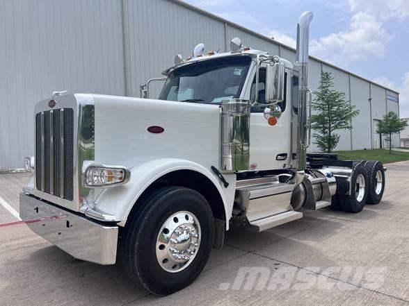 Peterbilt 589 Тягачі