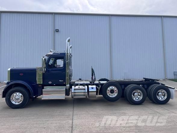 Peterbilt 589 Тягачі
