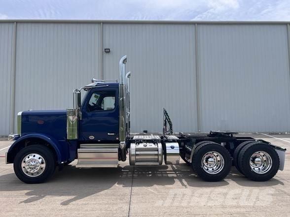 Peterbilt 589 Тягачі