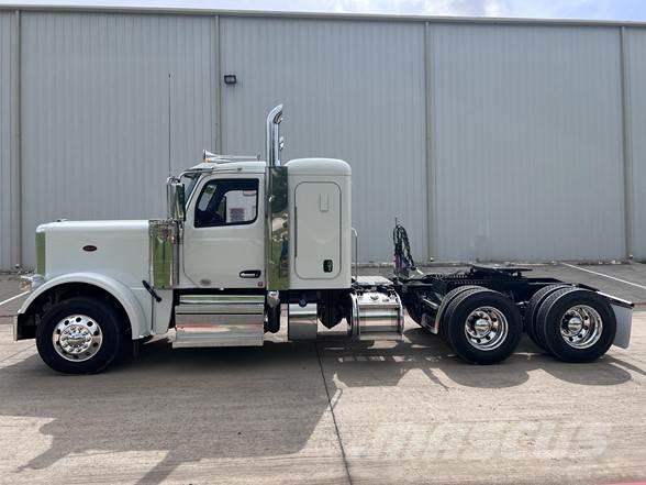Peterbilt 589 Тягачі