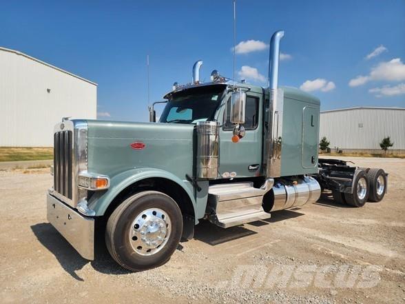 Peterbilt 589 Тягачі
