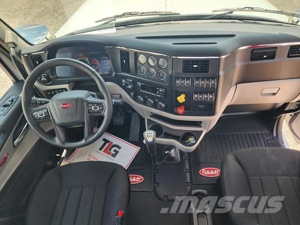 Peterbilt 589 Тягачі