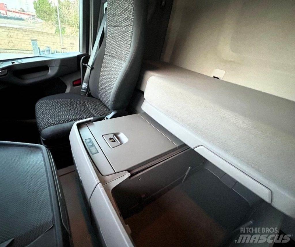 Scania r450 Тягачі