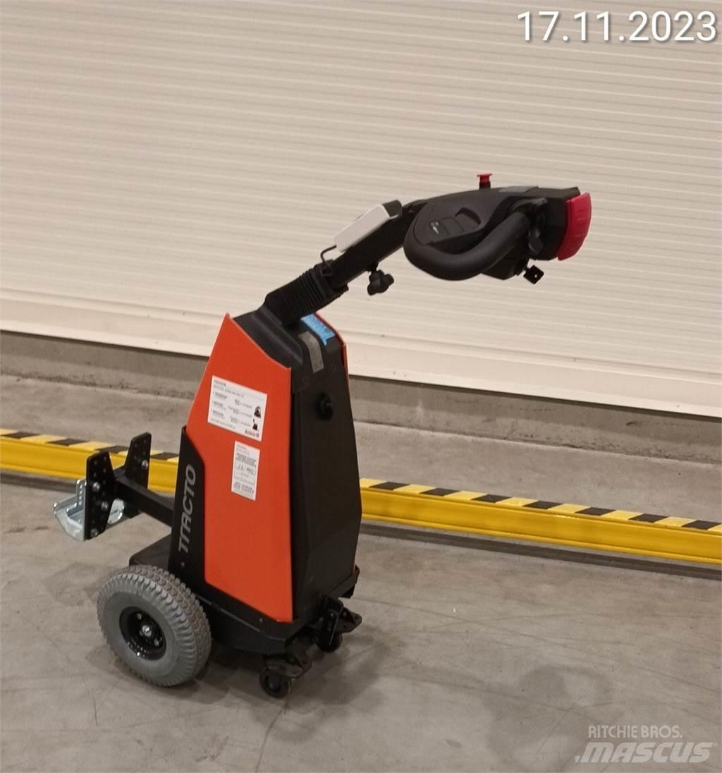 BT TWE120 LI-ION Тягачі колісні