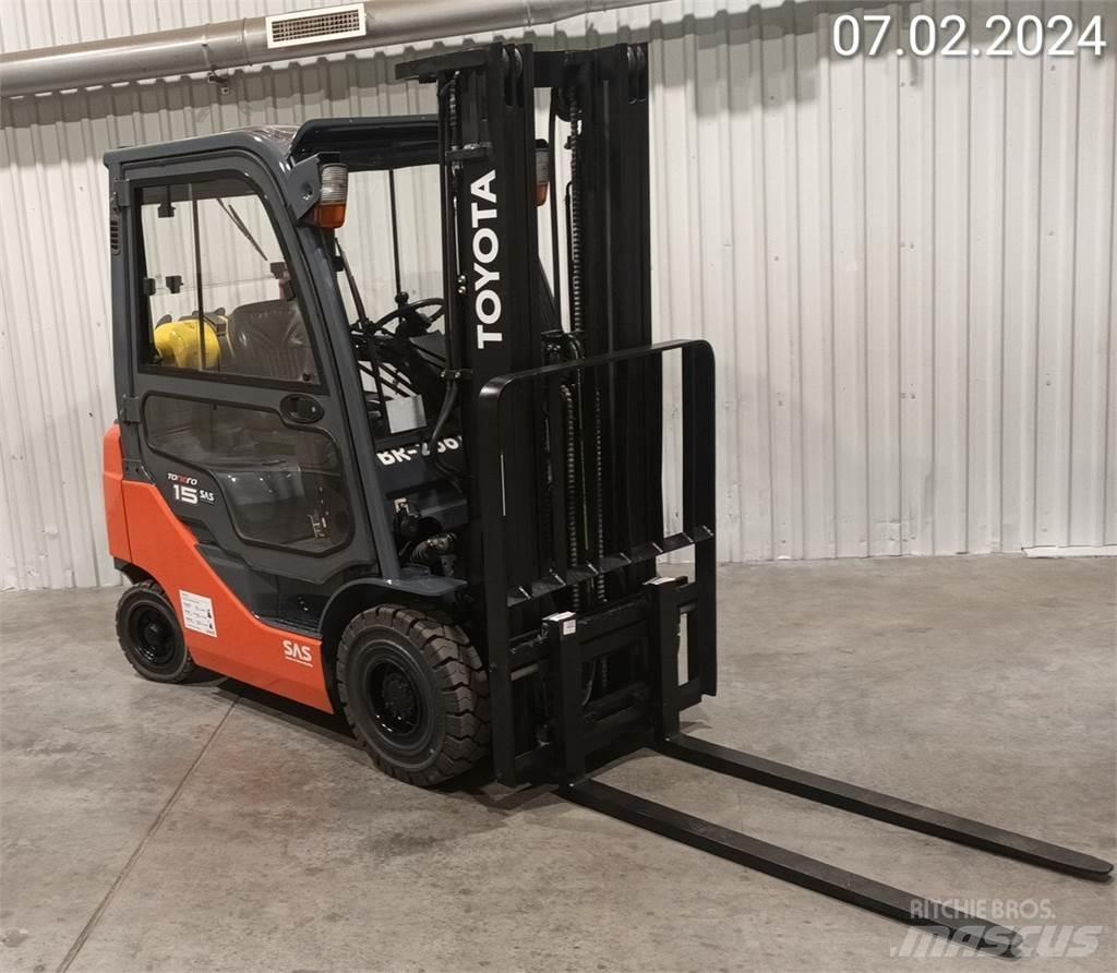 Toyota 02-8FGF15 Газові навантажувачі