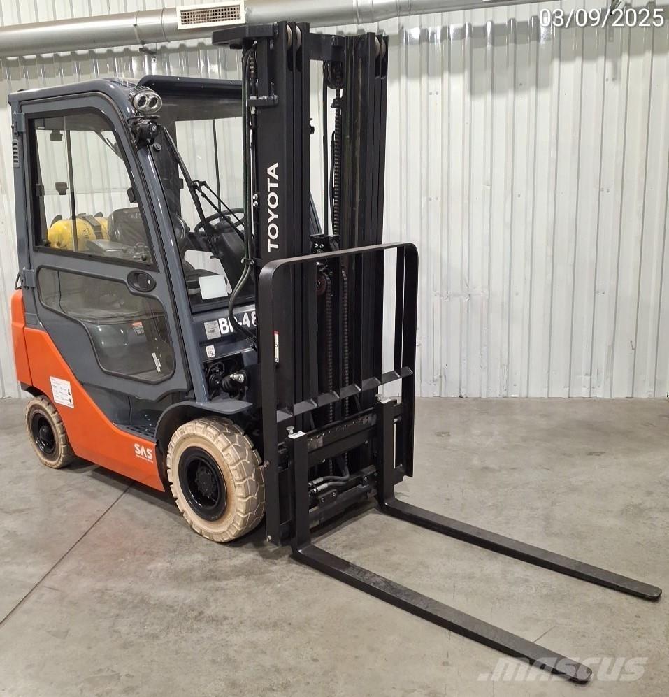 Toyota 02-8FGF15 Газові навантажувачі