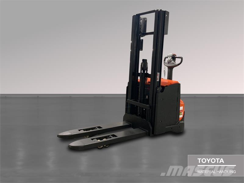 BT SWE120L Ручний візок