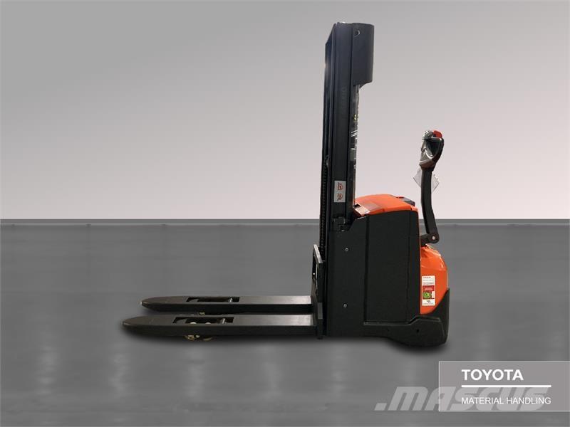 BT SWE120L Ручний візок