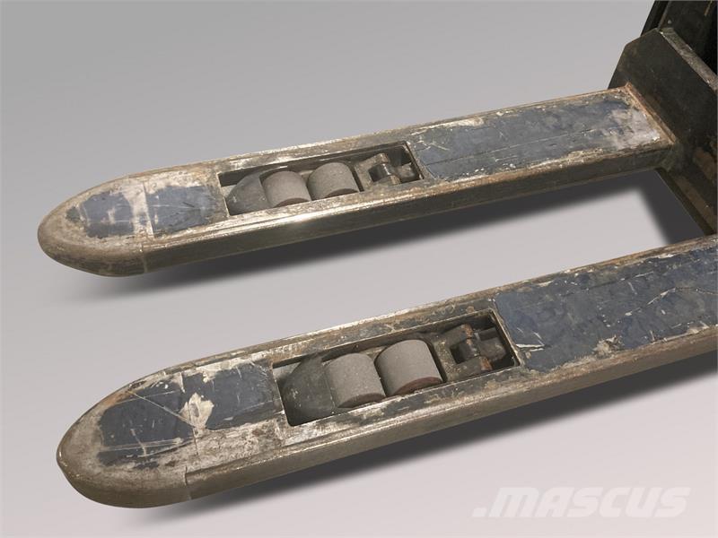 BT SWE120L Ручний візок