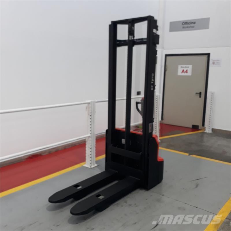 BT SHE100 Ручні штабелери