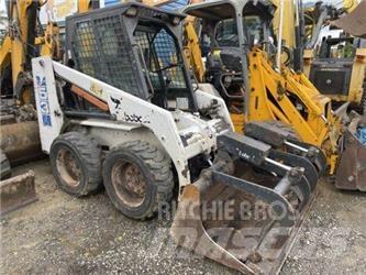 Bobcat 753 Малі навантажувачі