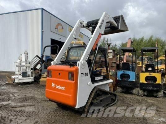 Bobcat T110 Joystick Малі навантажувачі