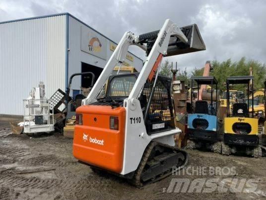 Bobcat T110 Joystick Малі навантажувачі