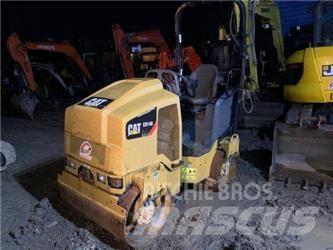 CAT CB14B Котки тротуарні