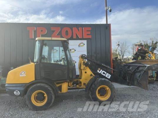 JCB 406 à 23500 € HT Фронтальні навантажувачі