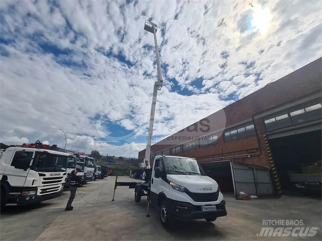 Cela DT Truck 28 FE Автовишки на базі вантажівки