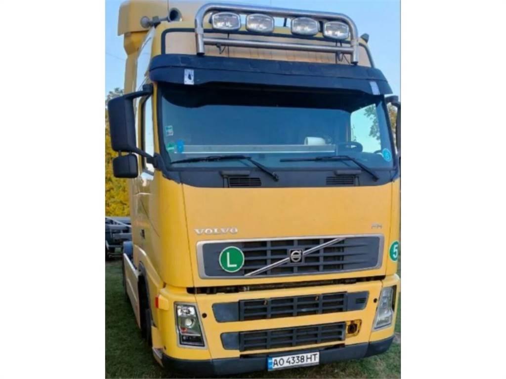 Volvo  Тягачі
