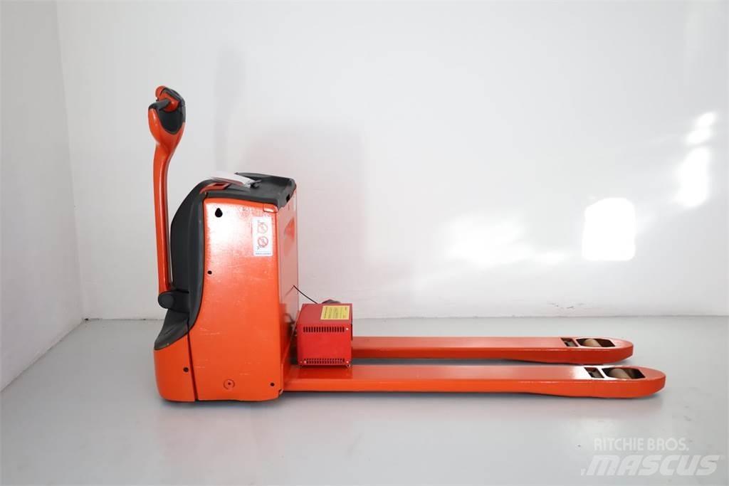 Linde T-18 Штабелери