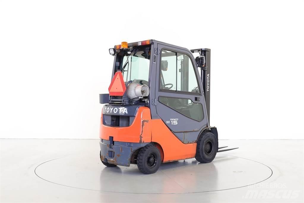 Toyota 02-8FGF15 Газові навантажувачі
