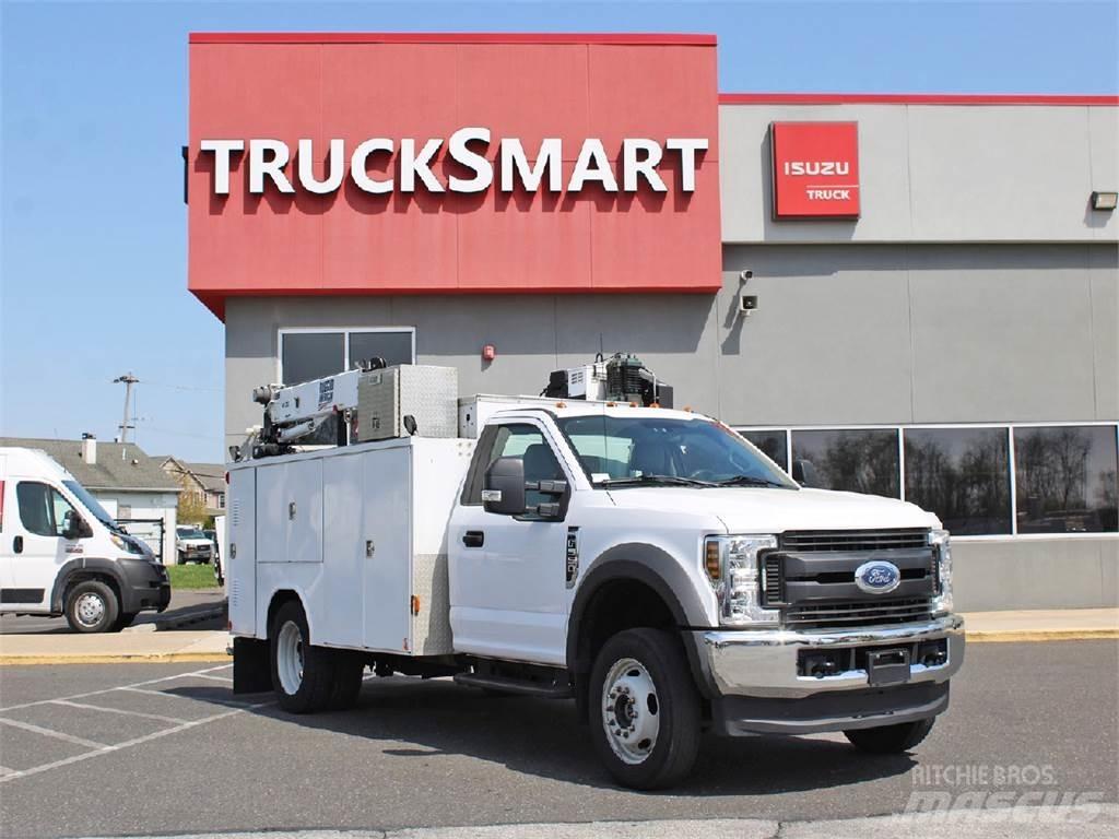 Ford F550 Комунальні автомобілі / автомобілі загального призначення