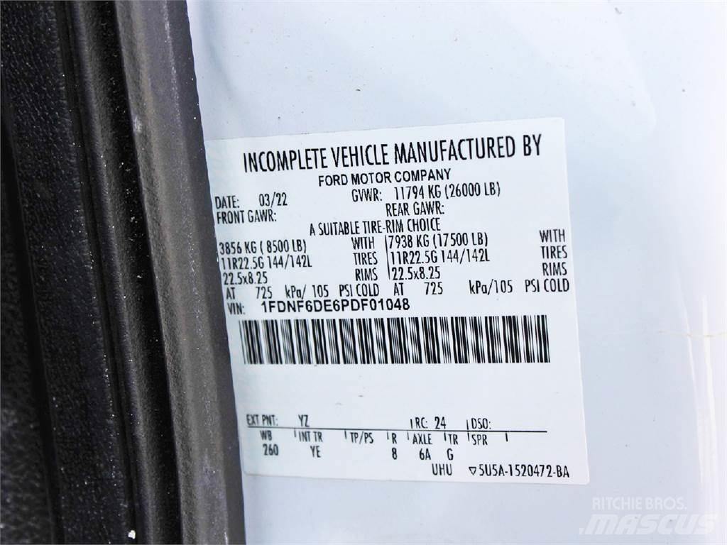 Ford F650 Вантажівки-платформи/бокове розвантаження