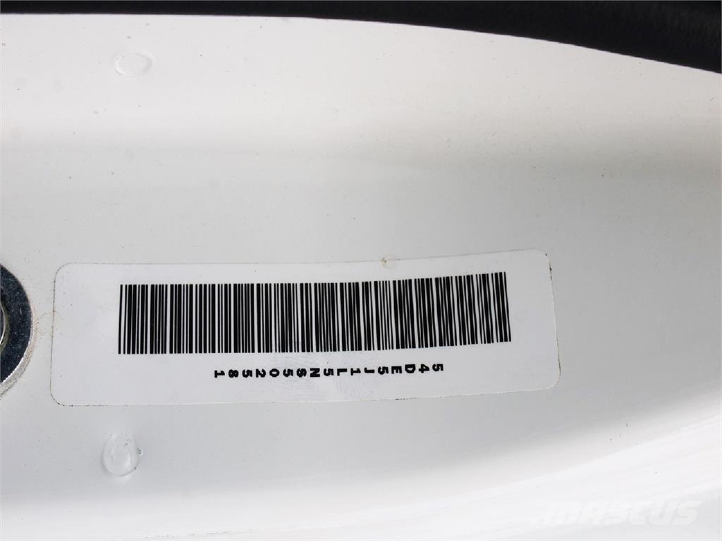 Isuzu NQR Автоконтейнеровози