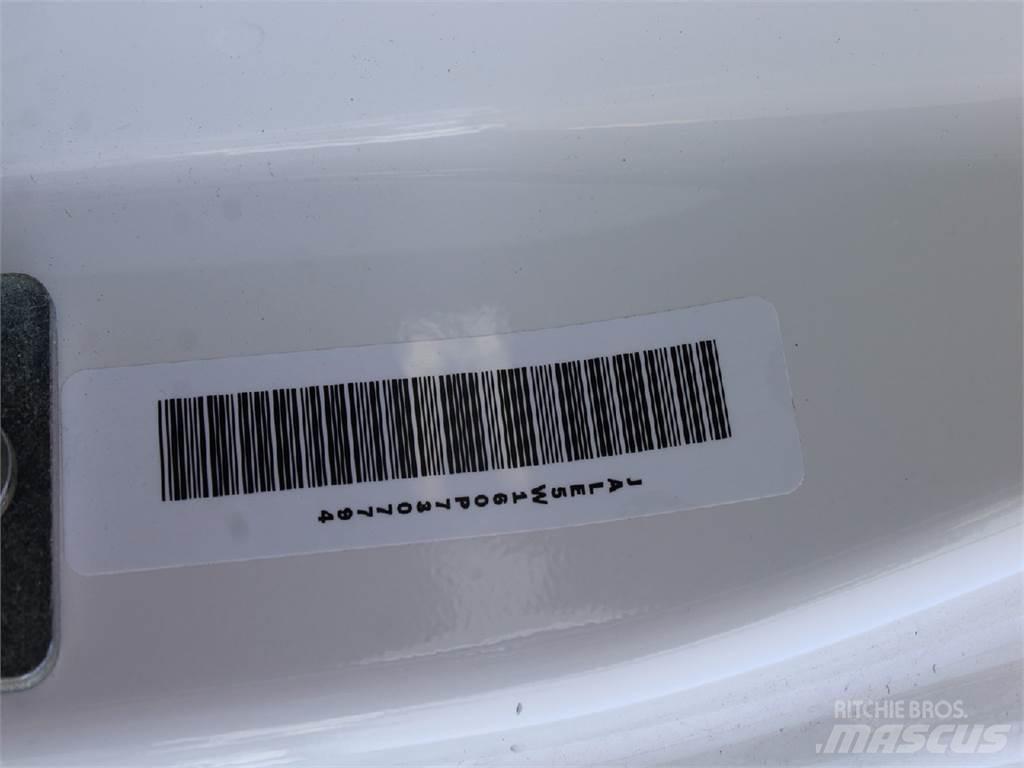 Isuzu NRR Фургони